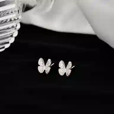S925