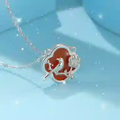 925