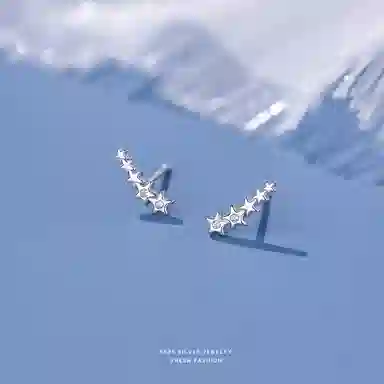 S925