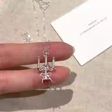925
