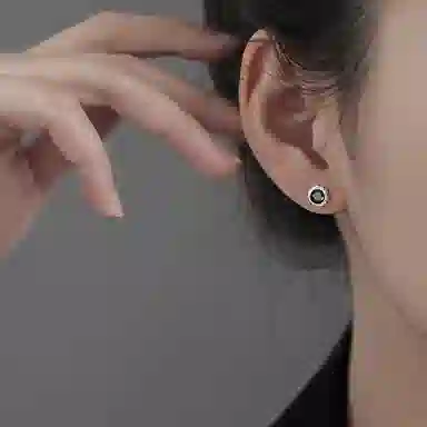 S925