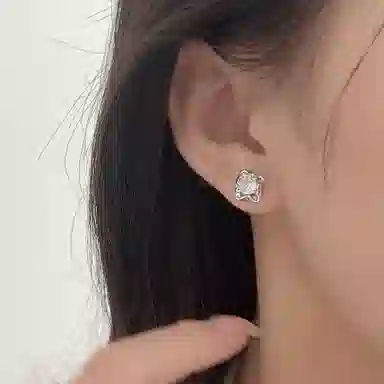 S999