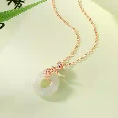 925