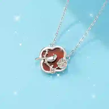 925