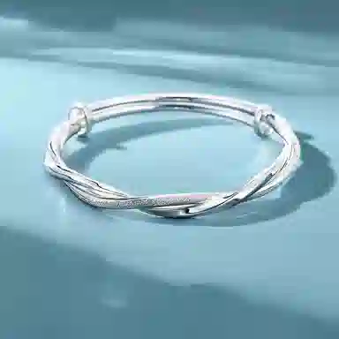 999
