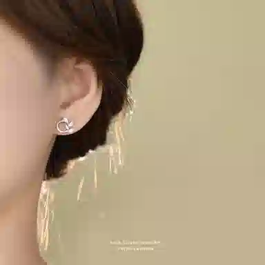 S925