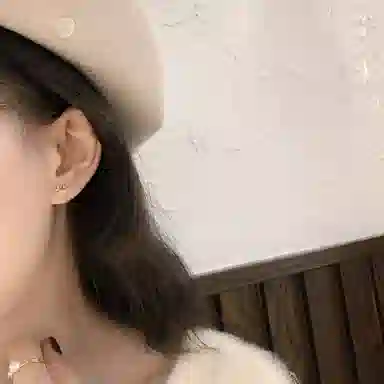S925