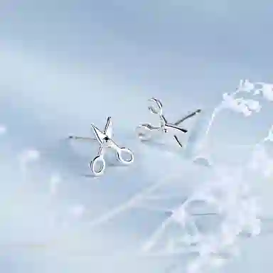 S925