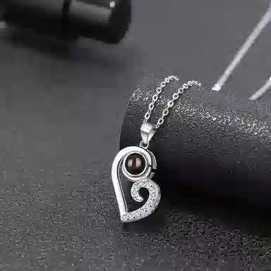 925