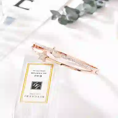 喜潮 满钻星星玫瑰金贝壳月亮精致 钛钢 手镯 女款