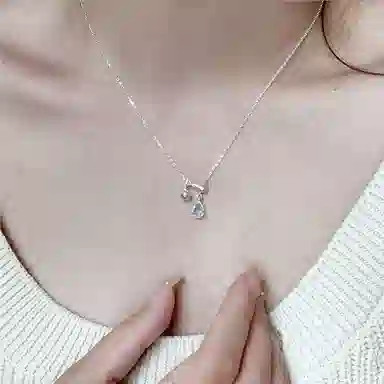 S925