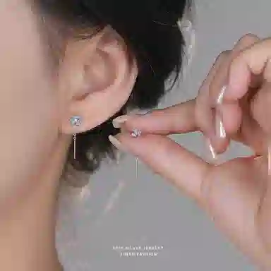 s999