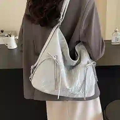 Jade en plus Tote Bag
