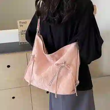Jade en plus Tote Bag