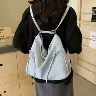 Jade en plus Tote Bag