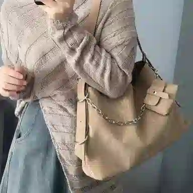 Jade en Plus Bucket Bag