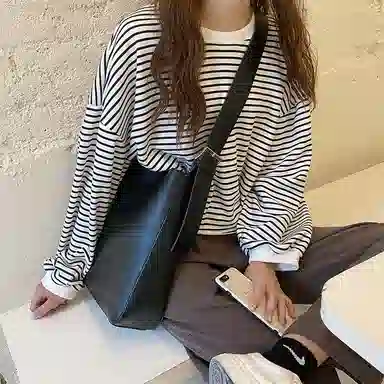 Jade en plus Bucket Bag