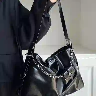 Jade en Plus Bucket Bag