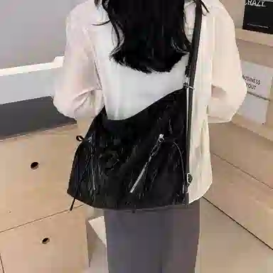 Jade en plus Tote Bag