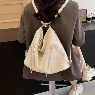 Jade en plus Tote Bag