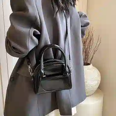 Jade en plus Boston Bag