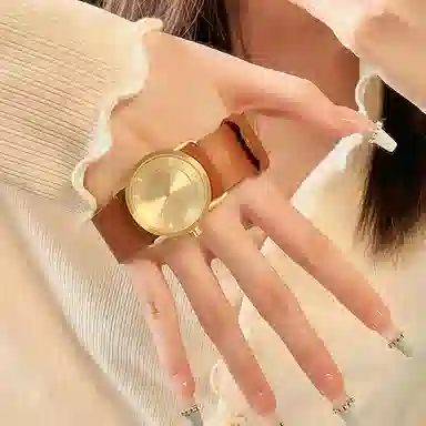 TID Watches Small Gold Vintage