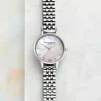 OLIVIABURTON