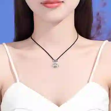999