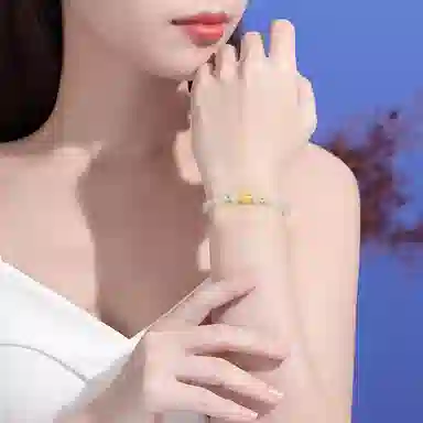 999