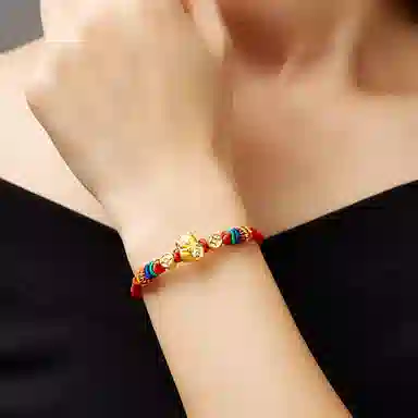 999