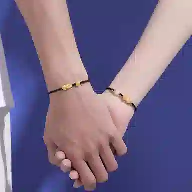 999