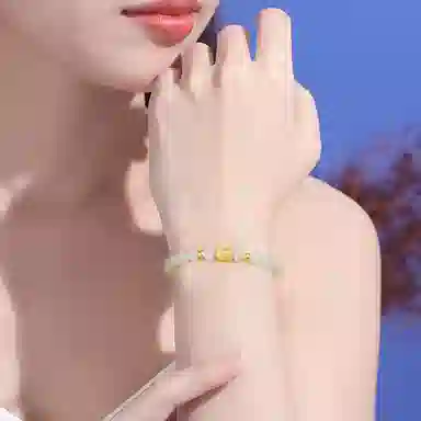 999