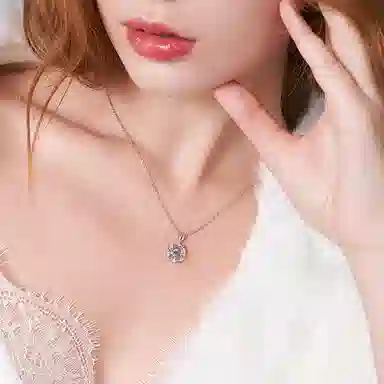 925