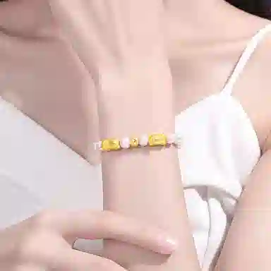 999
