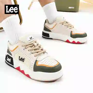 Lee