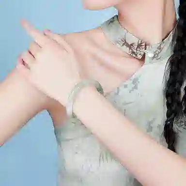 贝戈丽丝 古典气质清冷感 美人远山黛贵妃镯 新中式古风汉服旗袍百搭 吉祥如意 平安顺遂天然 天山翠 手镯 女款