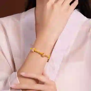 贝戈丽丝 新中式国风花神蝴蝶手饰链  小众温柔高级设计  甜美可爱恋爱约会氛围感首饰  闺蜜款/女友款 足金 一口价 黄金手链 女款
