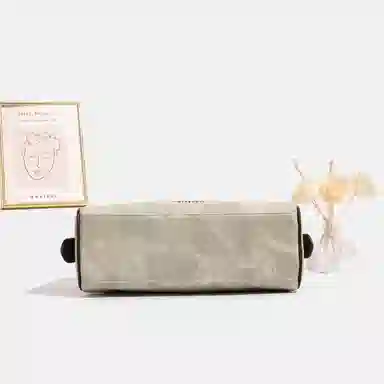 PESASRIE x MIEUAL KUCl