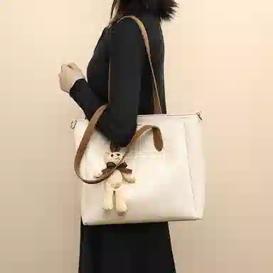 PESASRIE Tote