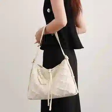 PESASRIE Tote