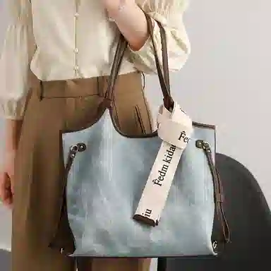 PESASRIE Tote