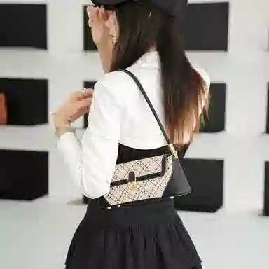 PESASRIE PU