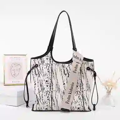 PESASRIE Tote