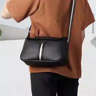 PESASRIE Black Leather Shoulder Bag