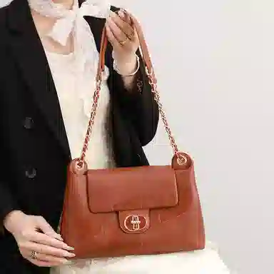 PESASRIE NEW CHINA-CHIC