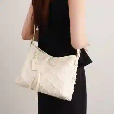 PESASRIE Tote