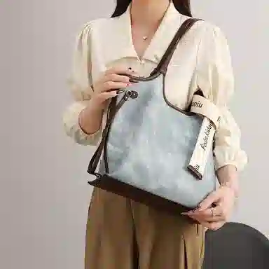 PESASRIE Tote