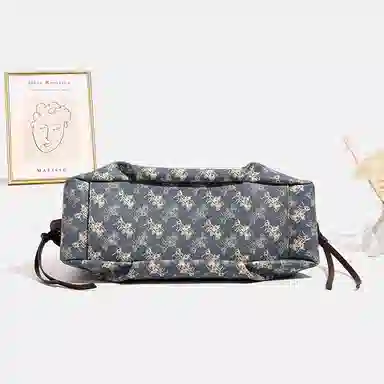 PESASRIE PVC