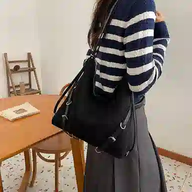 冠军小熊 时尚多功能 鸡皮绒 单肩包 女款 多色