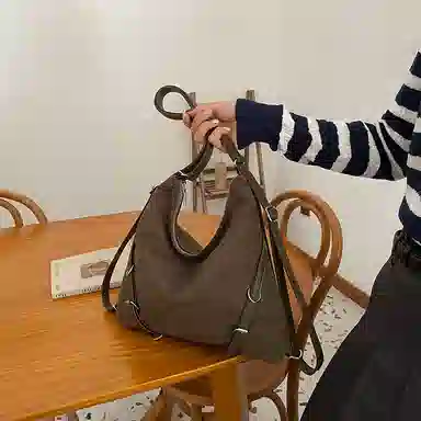 冠军小熊 时尚多功能 鸡皮绒 单肩包 女款 多色